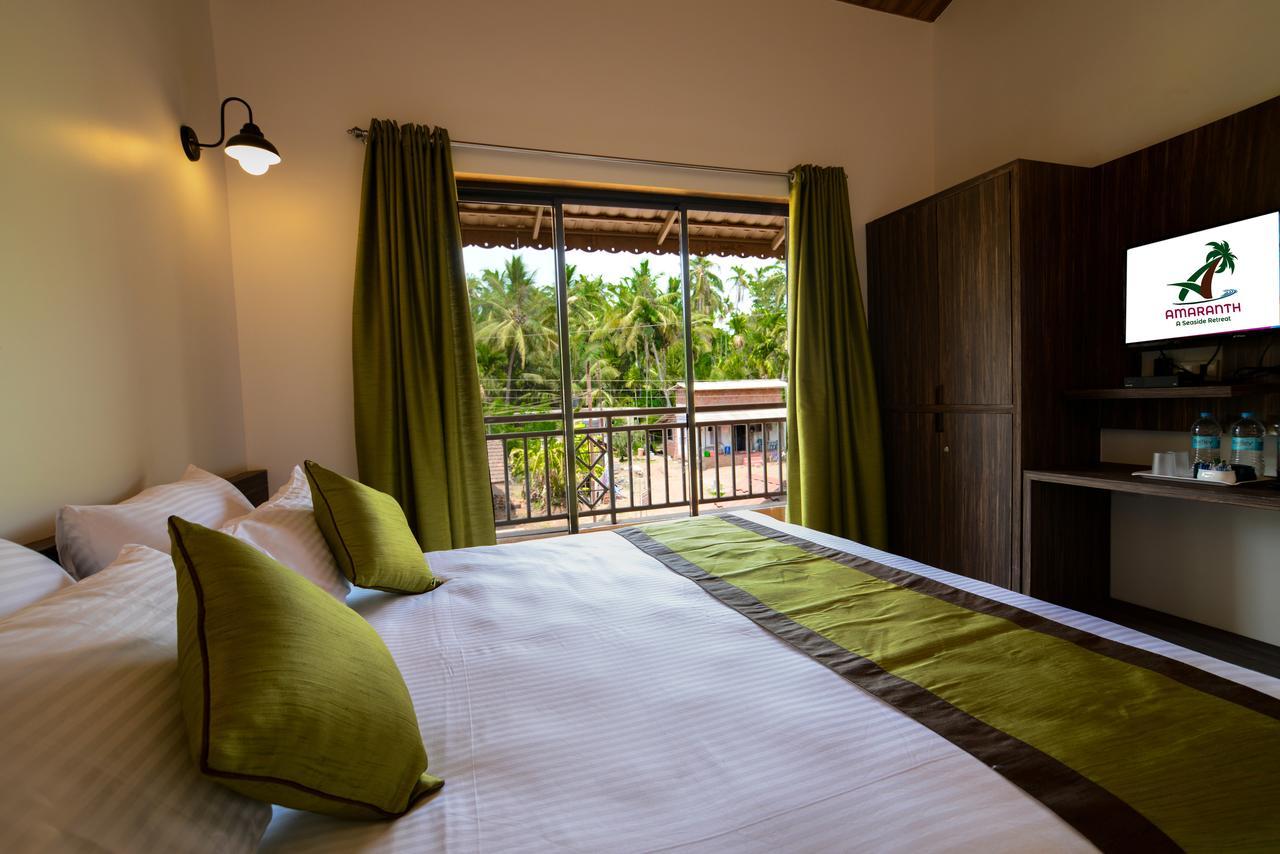 Feet Up Amaranth Resort Dāpoli Exterior foto
